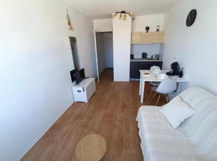 Appartement Tout Equipe A 6 Minutes De La Gare St Charles Marsilya Dış mekan fotoğraf